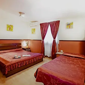 Hotel Saturnia, Rome